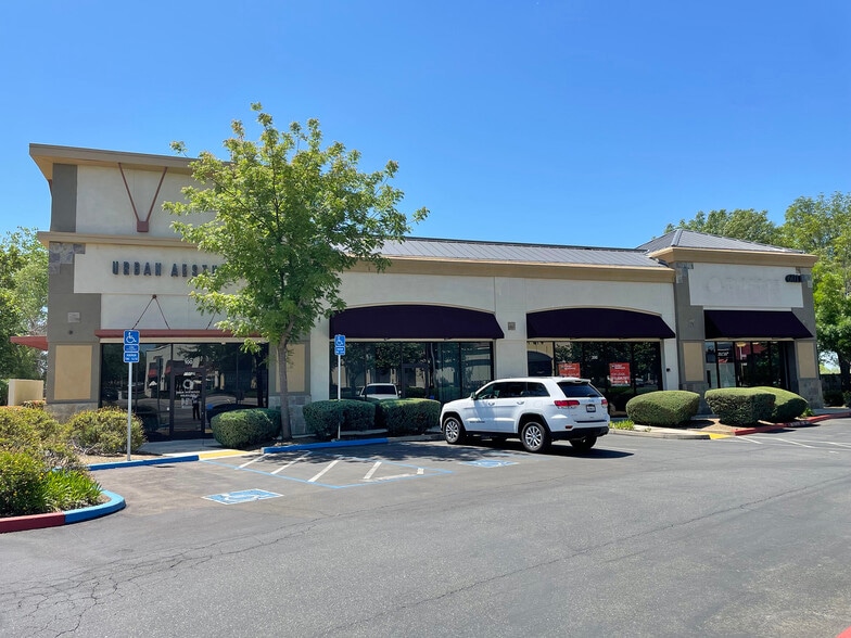 6011 W Oaks Blvd, Rocklin, CA for lease - Building Photo - Image 2 of 5