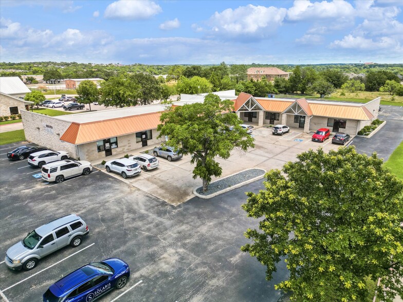 1105 Santa Fe Dr, Weatherford, TX for lease - Building Photo - Image 1 of 26