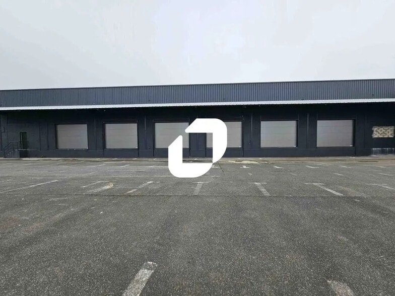 Flex in Le Mesnil-Amelot for lease - Building Photo - Image 3 of 20