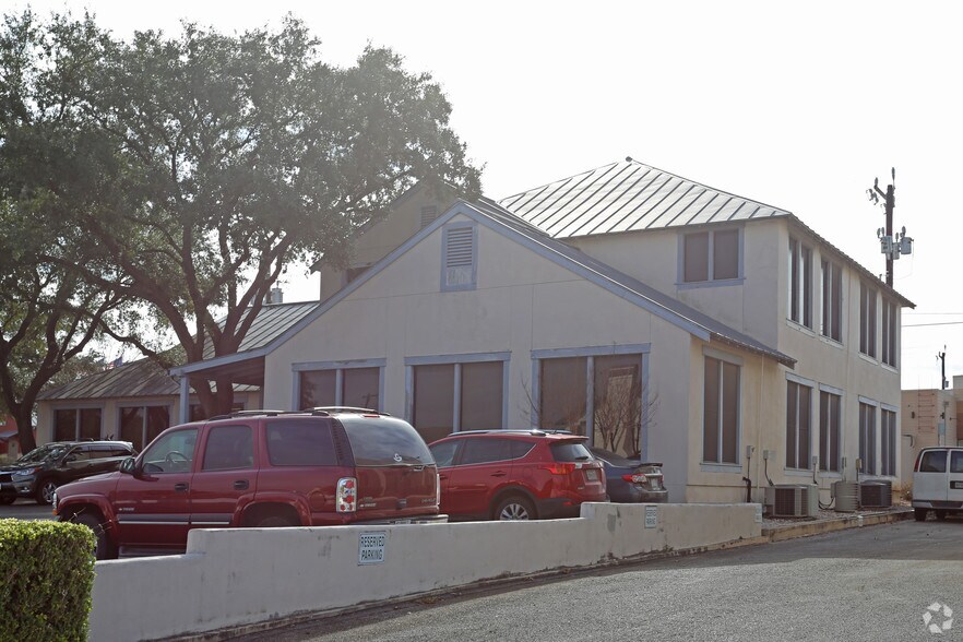 8206 Roughrider Dr, San Antonio, TX for sale - Primary Photo - Image 1 of 1