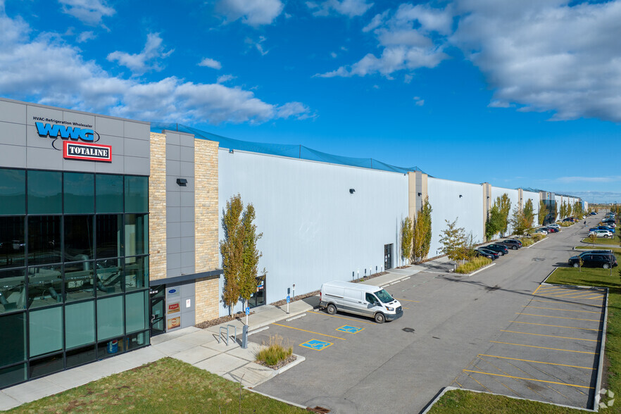 5840 76th Ave SE, Calgary, AB for lease - Building Photo - Image 2 of 7