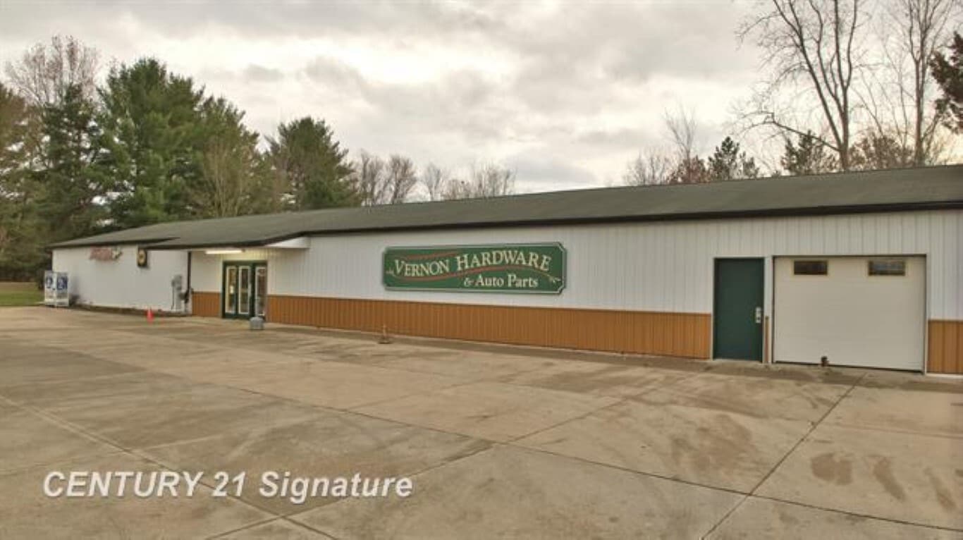 7200 E M 71, Vernon, MI for sale Building Photo- Image 1 of 17
