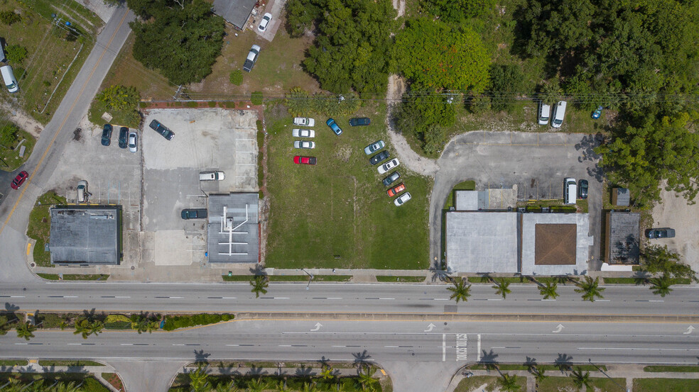 4423 Palm Beach Blvd, Fort Myers, FL for sale - Building Photo - Image 1 of 1