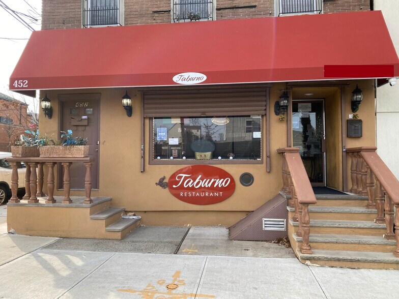 452 Tompkins Ave, Staten Island, NY 10305