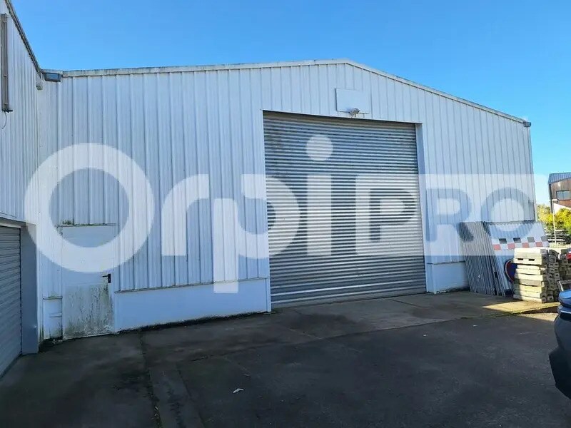 Flex in Compiègne for lease Building Photo- Image 1 of 10
