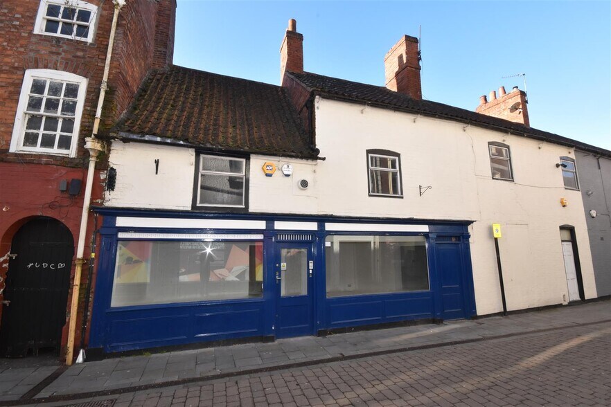 24 Balderton Gate, Newark, NG24 1UE Retail for Lease