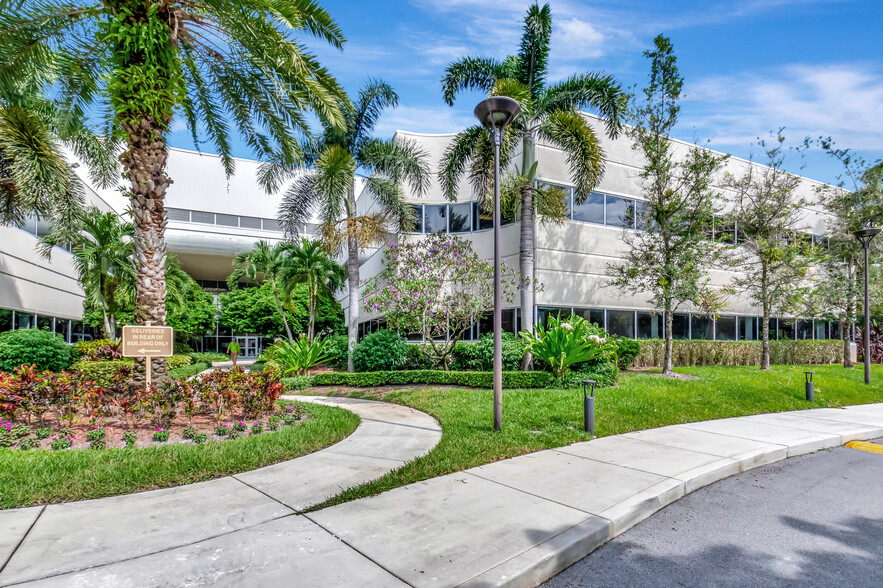 5201 Congress Ave, Boca Raton, FL for lease - Building Photo - Image 3 of 20