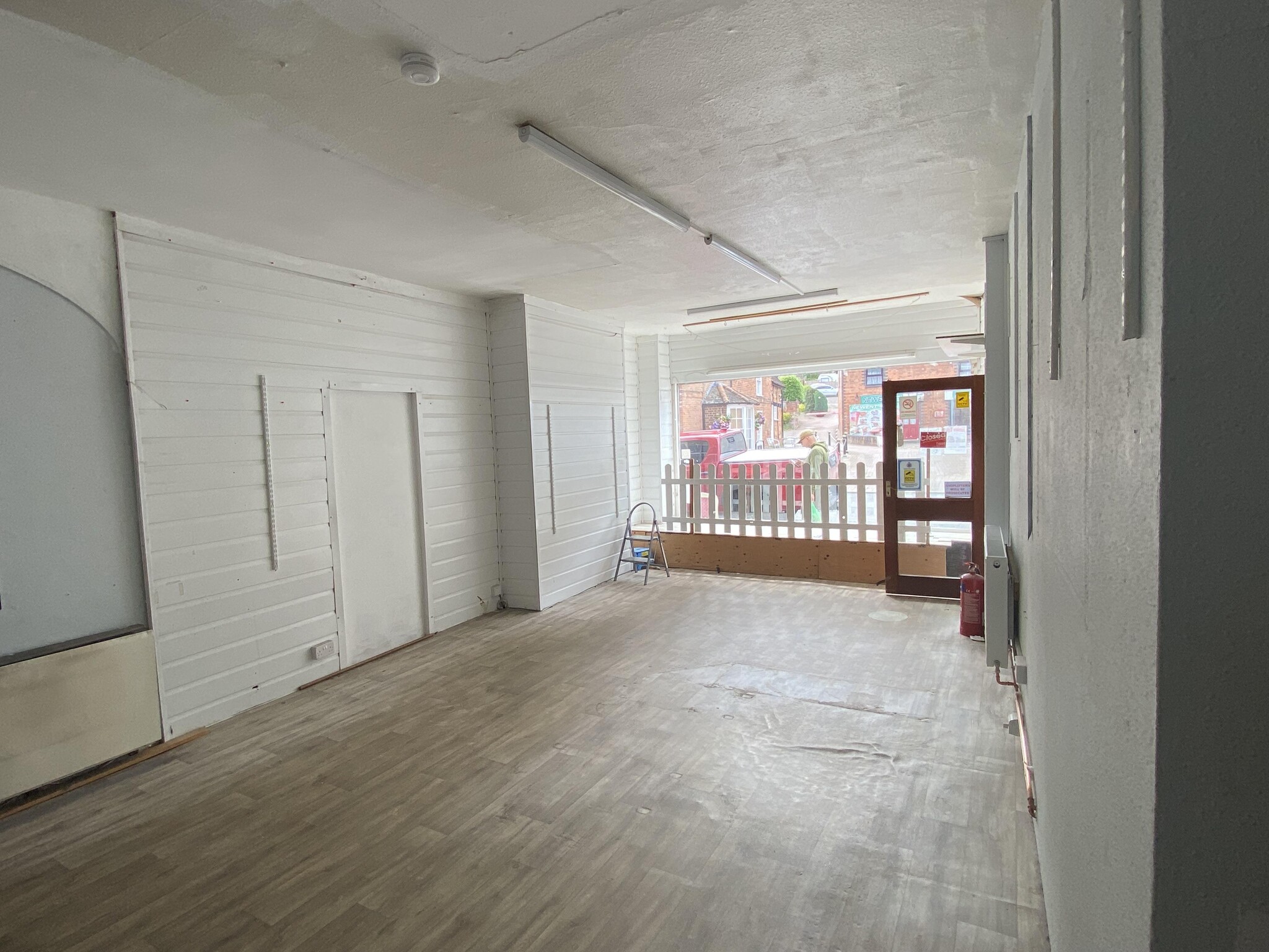 14 Church St, Newent for lease Interior Photo- Image 1 of 3