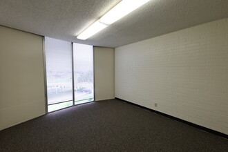 710-724 Buffalo St, Corpus Christi, TX for lease Interior Photo- Image 2 of 3