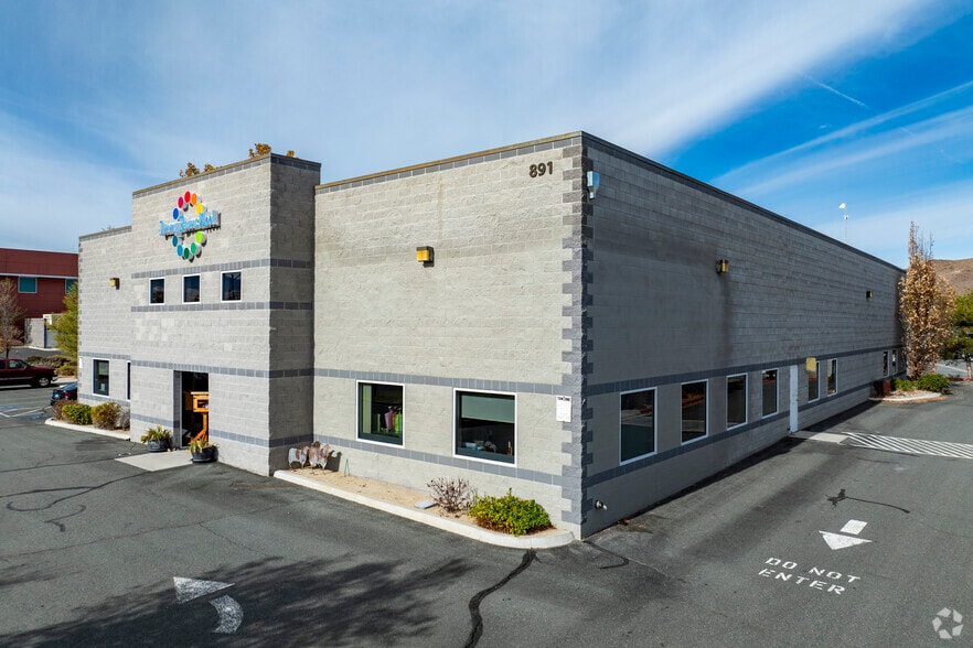 891 Trademark Dr, Reno, NV for sale - Primary Photo - Image 1 of 9