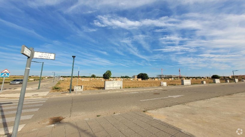 Avenida Castilla la Mancha, Marchamalo, Guadalajara for sale Primary Photo- Image 1 of 1