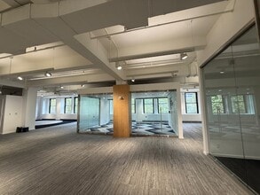 58 W 40th St, New York, NY for lease Interior Photo- Image 1 of 3