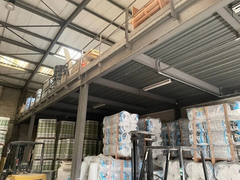 Flex in Carrières-sur-Seine for sale - Interior Photo - Image 2 of 17