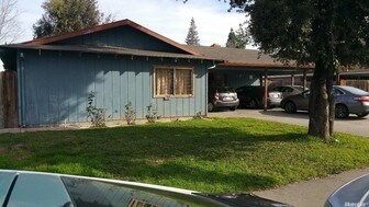 8120 Tam O Shanter Dr, Stockton CA - Triplex Property