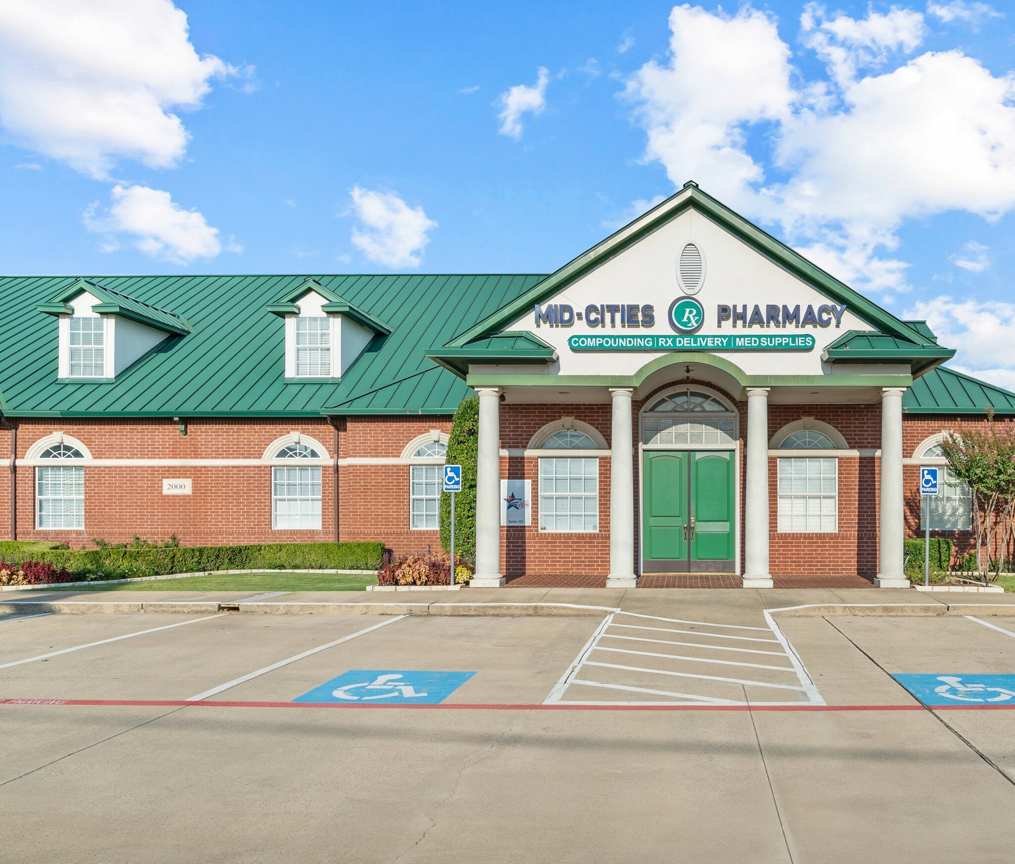 2000 Precinct Line Rd, Hurst, TX for lease Interior Photo- Image 1 of 20