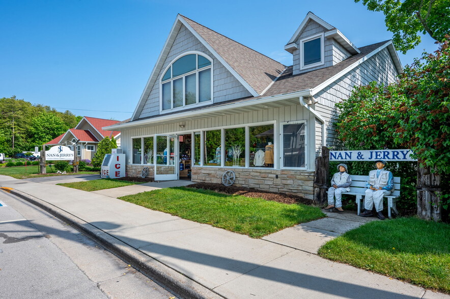 4084 Main St, Fish Creek, WI for sale - Building Photo - Image 1 of 49