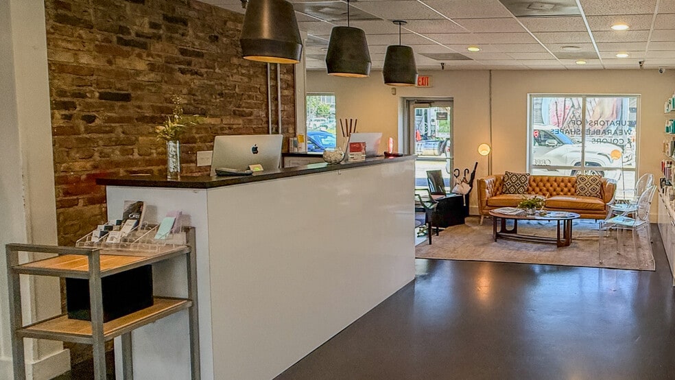 7-15 W Main Street, Pensacola, FL for sale - Building Photo - Image 2 of 28