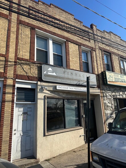 286 N Main St, Freeport, NY for lease - Primary Photo - Image 1 of 5