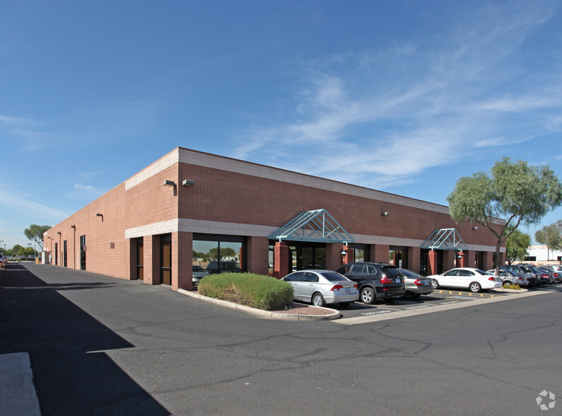 9051 W Kelton Ln, Peoria, AZ for lease - Building Photo - Image 2 of 5