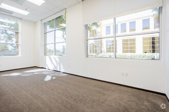 915 W Imperial Hwy, Brea, CA for lease Interior Photo- Image 2 of 18