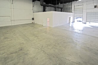 126 NE Emerson Ave, Bend, OR for lease Interior Photo- Image 2 of 5