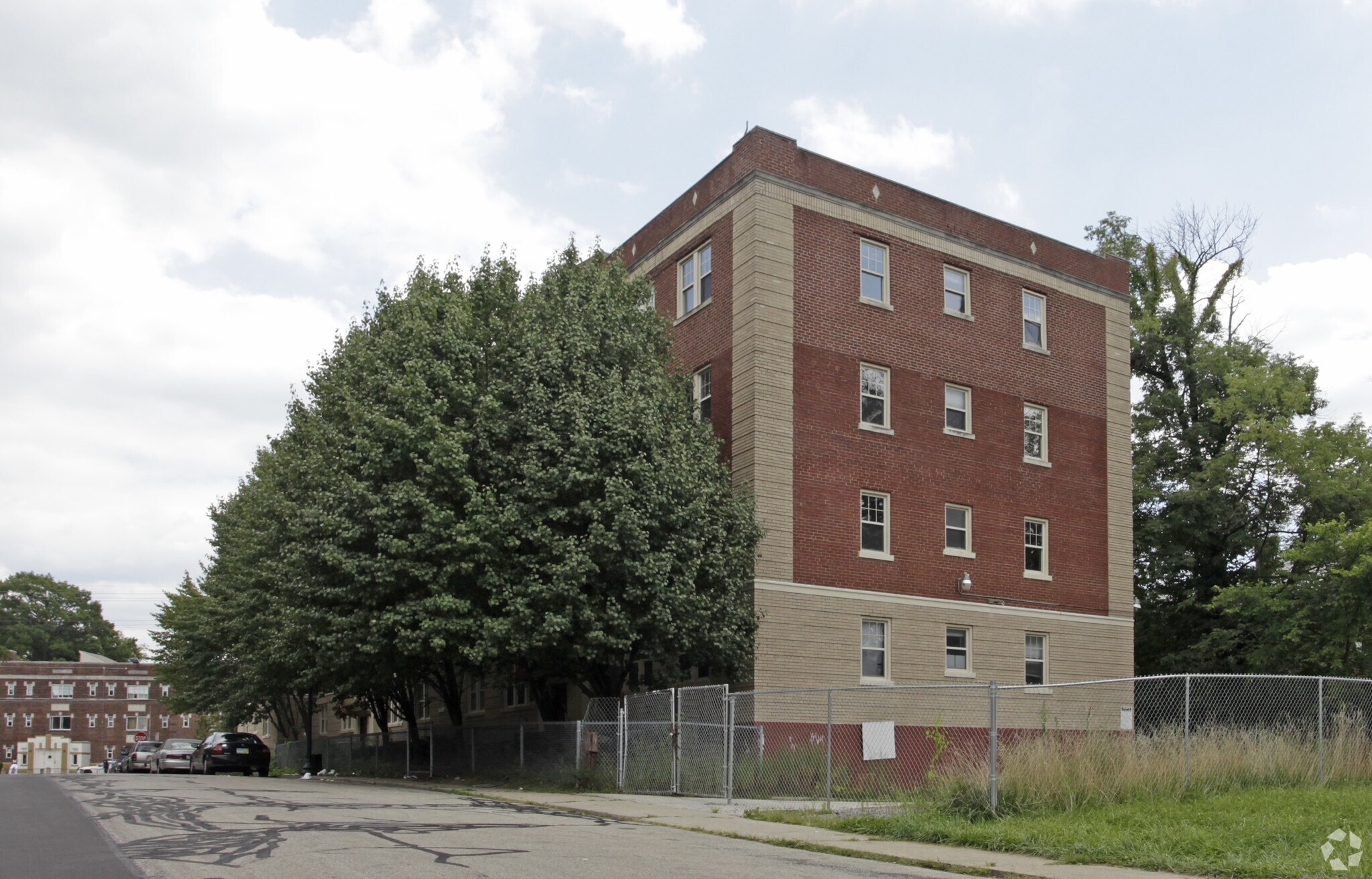 739 Chalfonte Pl, Cincinnati, OH for sale Primary Photo- Image 1 of 1