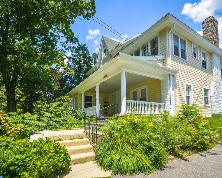 205 N Swarthmore Ave, Swarthmore, PA 19081