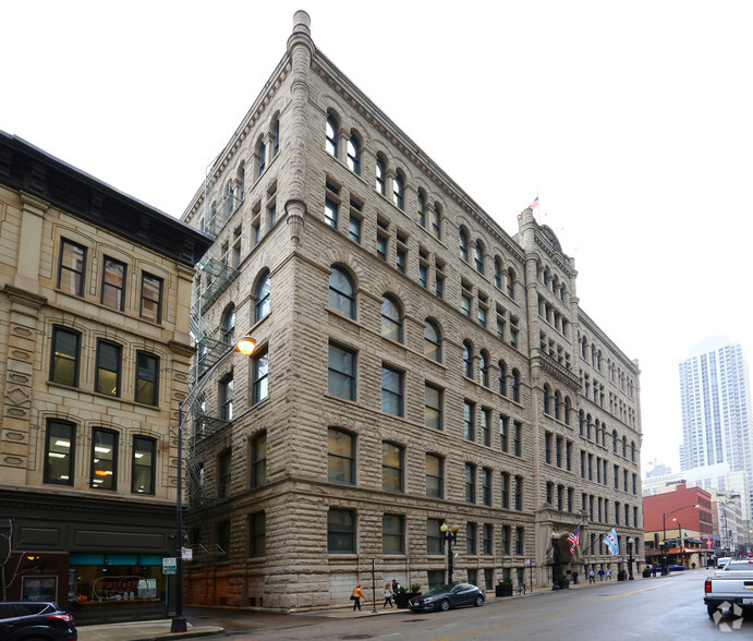 54 W Hubbard St, Chicago, IL for lease - Building Photo - Image 3 of 9