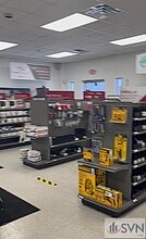 36 W Chatham Ct, Garden City, GA for lease Interior Photo- Image 2 of 11