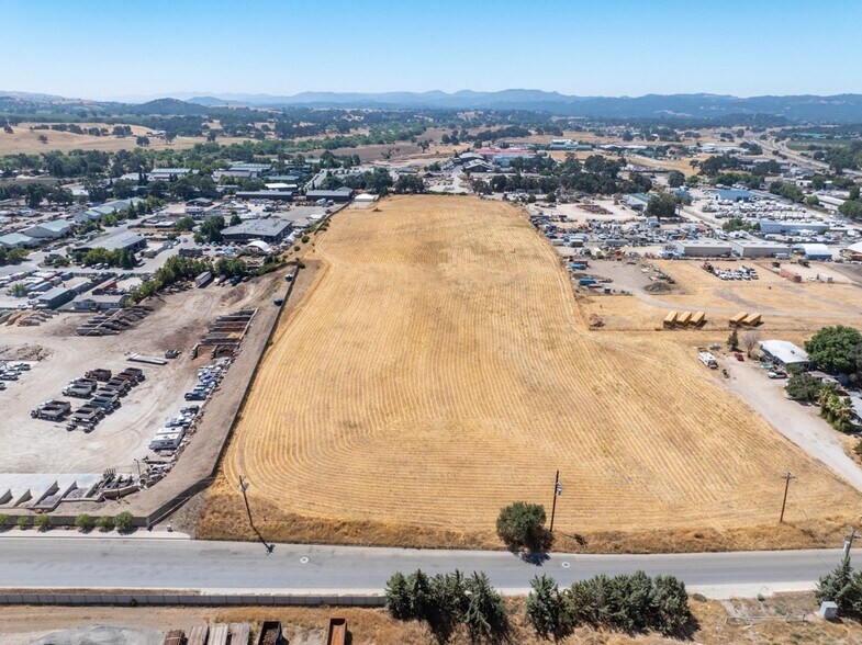 Volpi Ysabel Rd, Paso Robles, CA for sale - Building Photo - Image 2 of 15