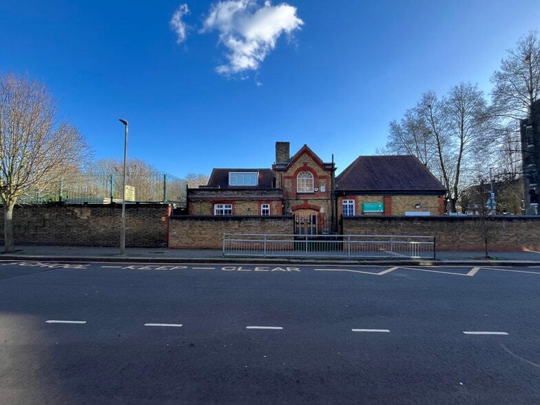 Batten Street, London for sale - Primary Photo - Image 1 of 1