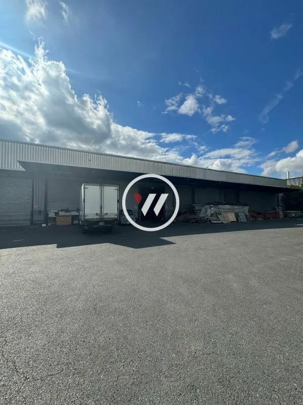 Industrial in Sarcelles for lease Building Photo- Image 1 of 4