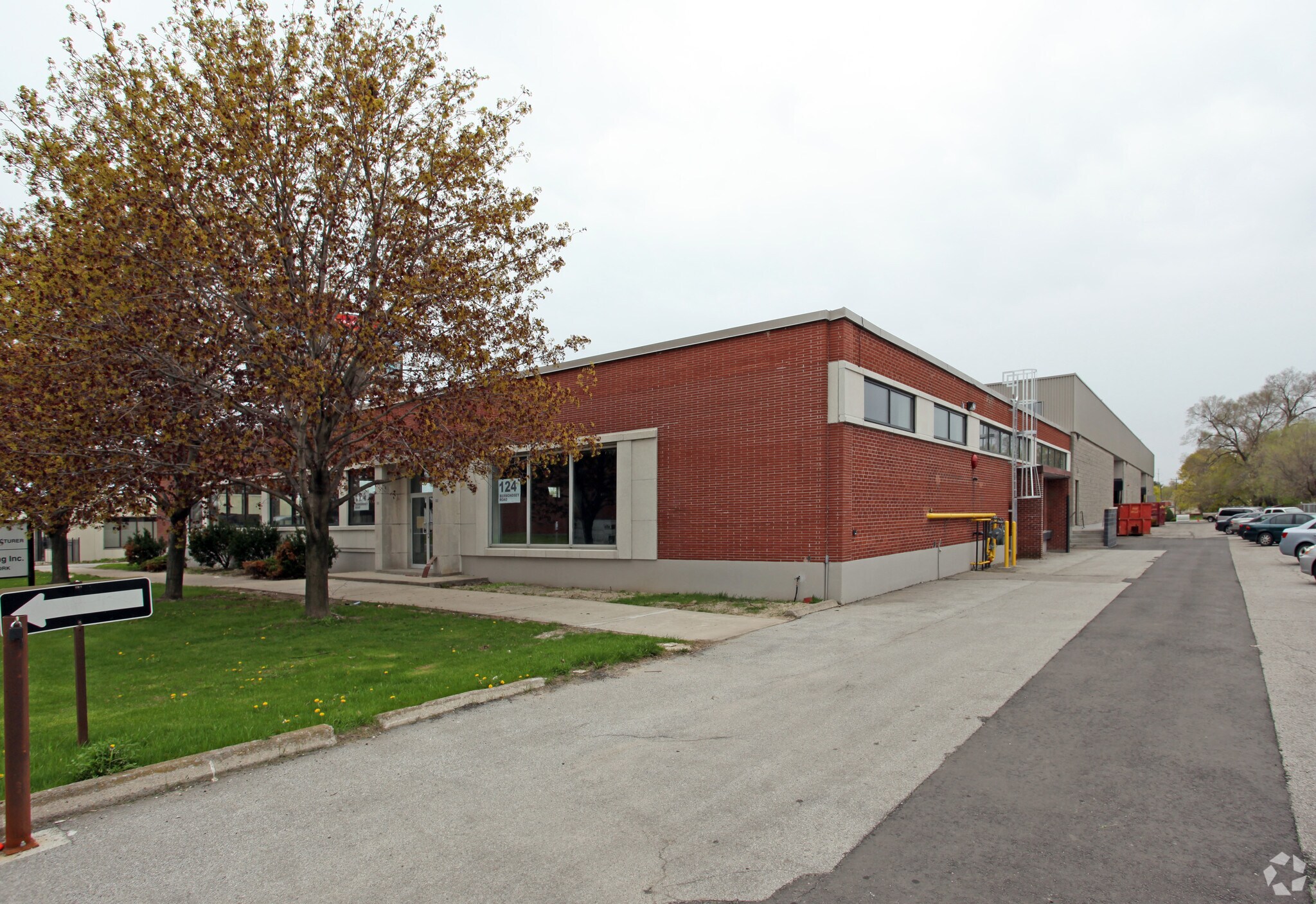 124 Bermondsey Rd, Toronto, ON for sale Primary Photo- Image 1 of 1