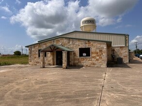 321 Limestone Ter, Jarrell, TX for lease Building Photo- Image 2 of 13