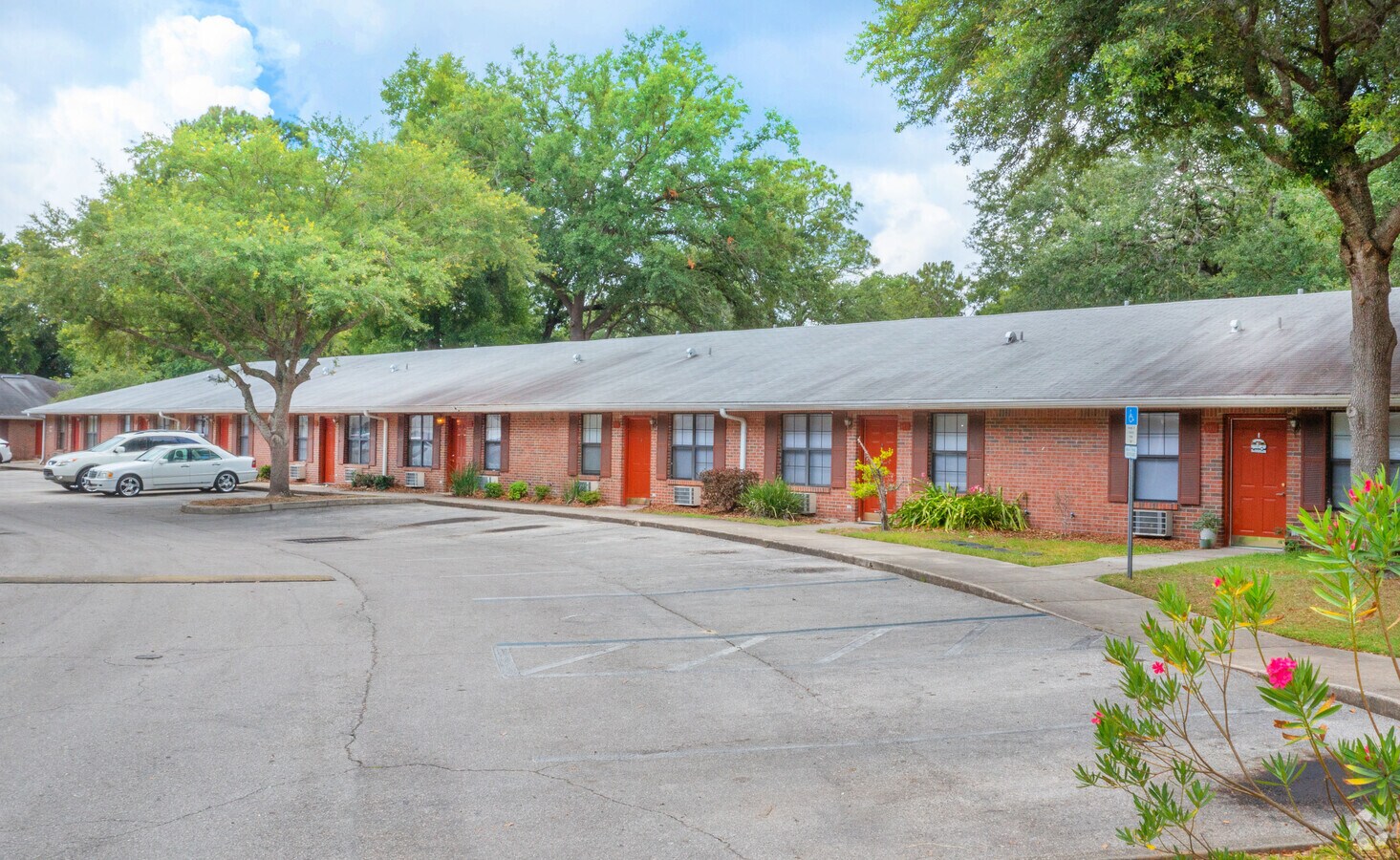 6933 W University Ave, Gainesville, FL 32607