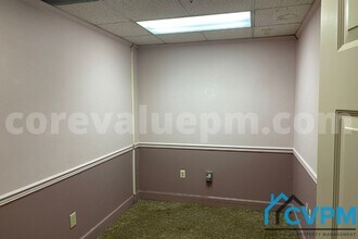 8 Brookes Ave, Gaithersburg, MD for lease Interior Photo- Image 2 of 2