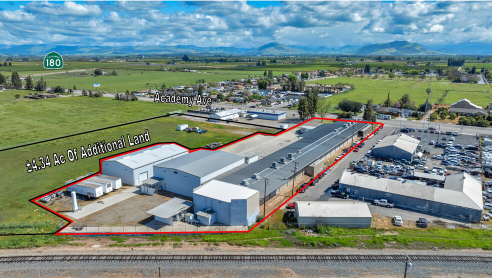 89-101 Academy Ave, Sanger, CA for sale - Primary Photo - Image 1 of 12