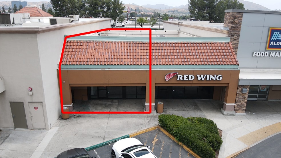 645 E Hospitality Ln, San Bernardino, CA for lease - Building Photo - Image 1 of 7
