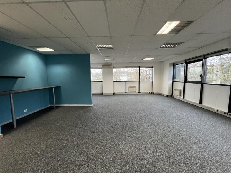 Office in Reims for lease - Interior Photo - Image 2 of 4