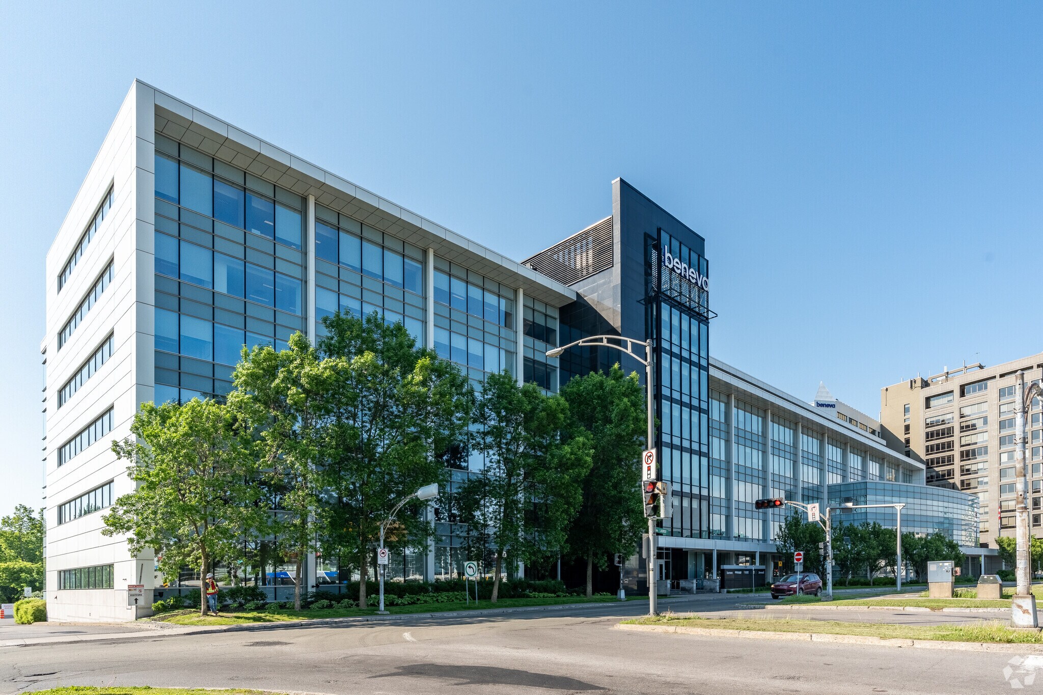 2505 Boul Laurier, Québec, QC for lease Primary Photo- Image 1 of 5