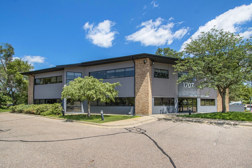 1707 S Park St, Kalamazoo, MI for lease - Building Photo - Image 3 of 4