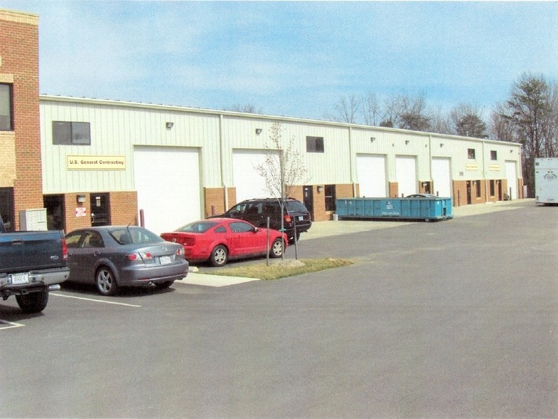 9479 Hawkins Dr, Manassas, VA for lease - Building Photo - Image 3 of 6