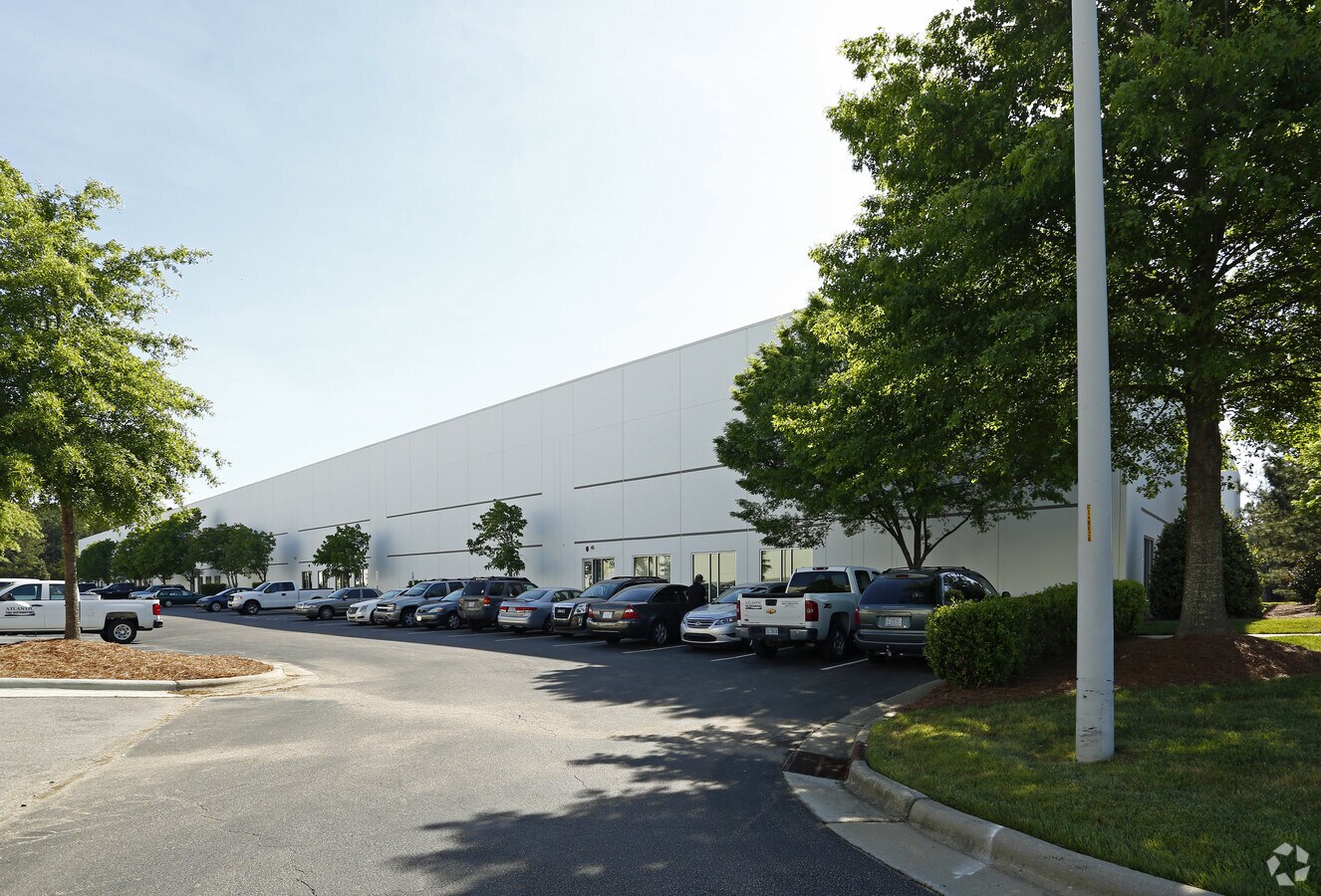 900 N Greenfield Pky, Garner, NC 27529