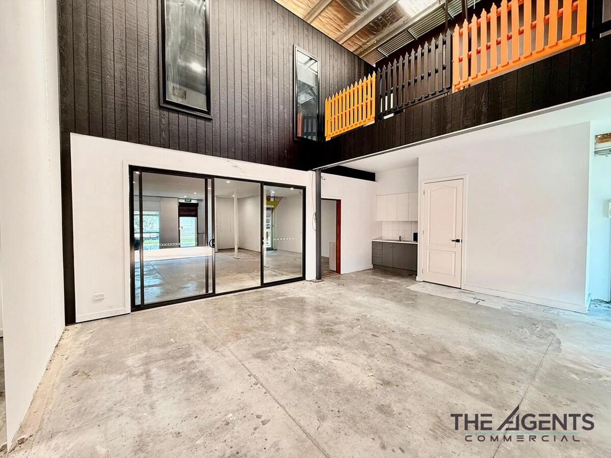 82 Makland Dr, Derrimut, VIC 3026 - Unit 8 -  - Interior Photo - Image 1 of 3