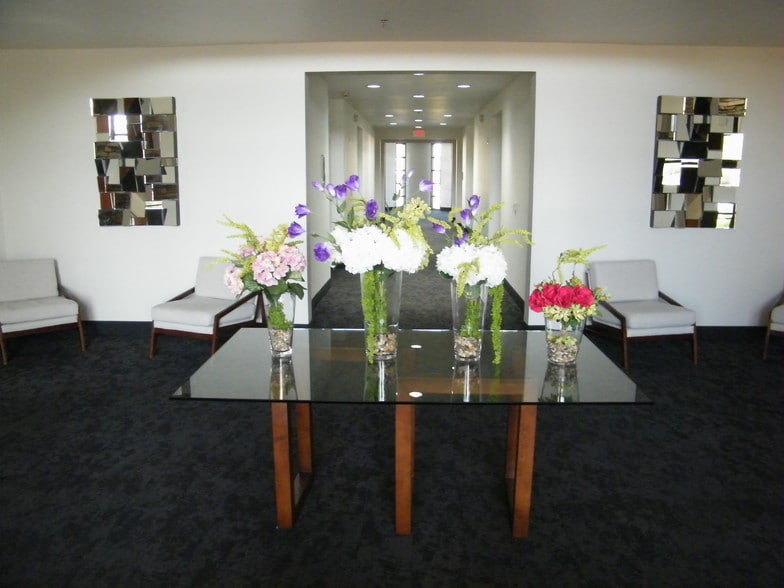 8475 S Eastern Ave, Las Vegas, NV for lease - Lobby - Image 3 of 5