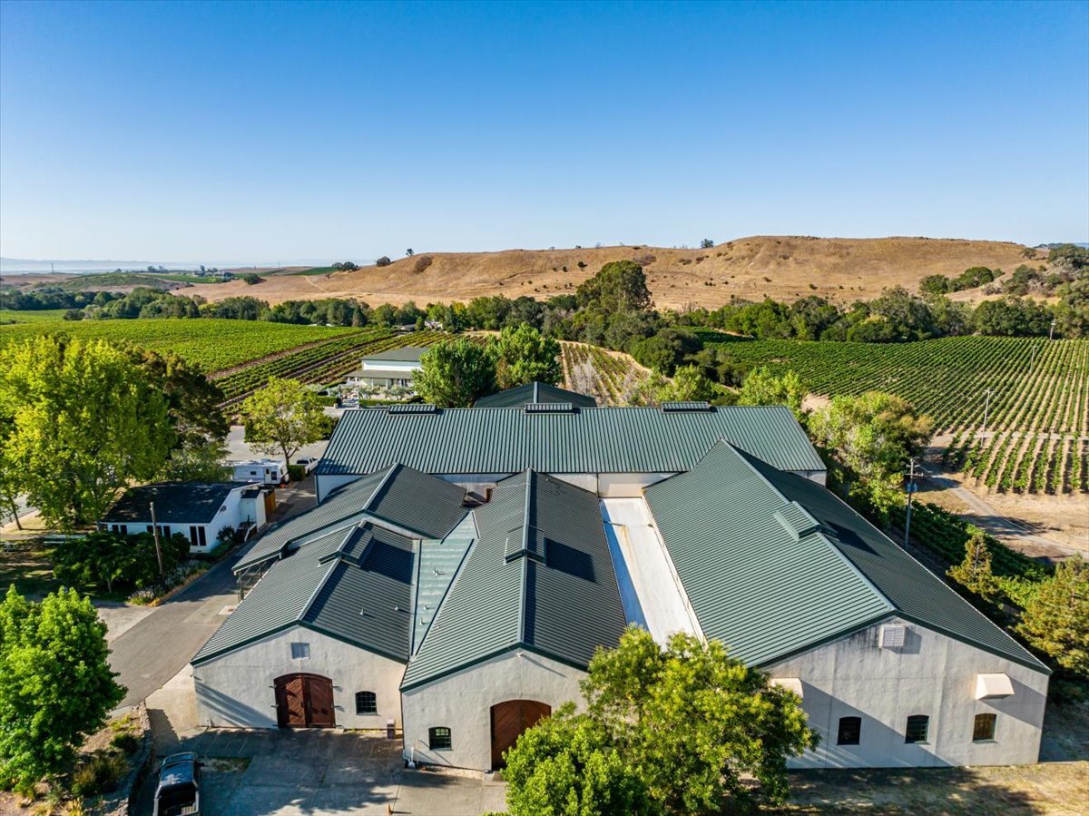 1285 Dealy Ln, Napa, CA 94559 RuVango Winery