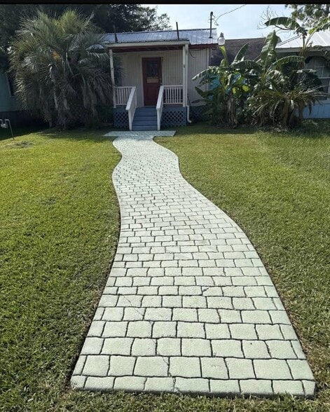 424 Grand Ave, Bacliff, TX for sale - Building Photo - Image 3 of 8