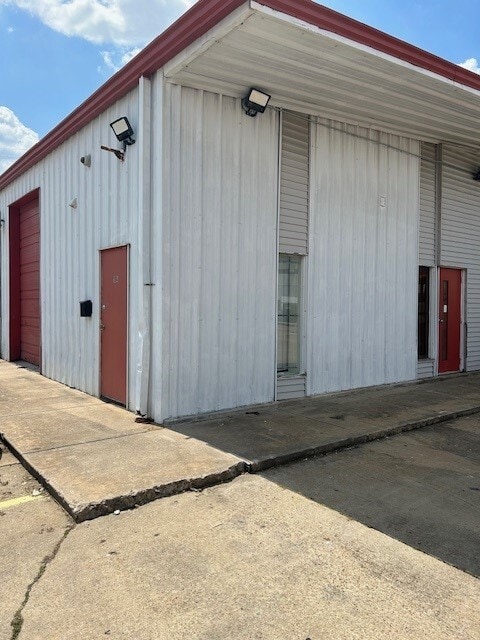 13200 Hempstead Hwy, Houston, TX for lease Building Photo- Image 1 of 4