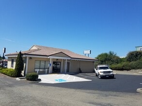 16161-16261 Highway 101 S, Brookings, OR for lease Building Photo- Image 1 of 2