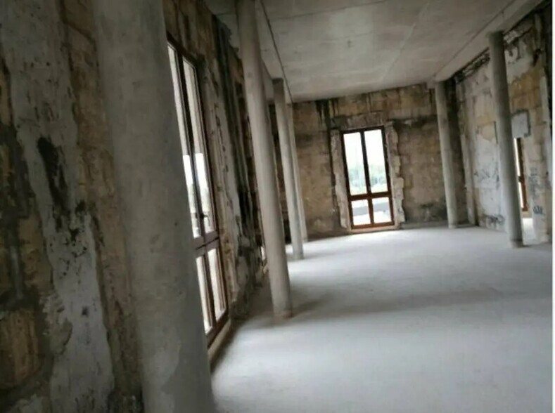 Flex in Lormont for sale - Interior Photo - Image 3 of 12